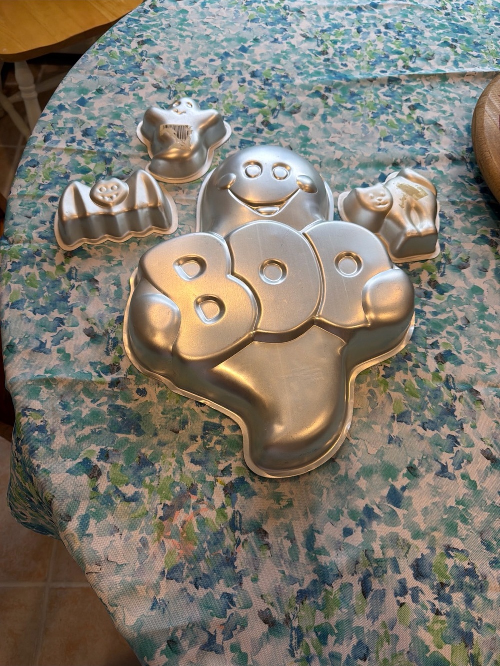 Halloween 'BOO' Ghost and Mini Mold Set - Silver Cake Pans